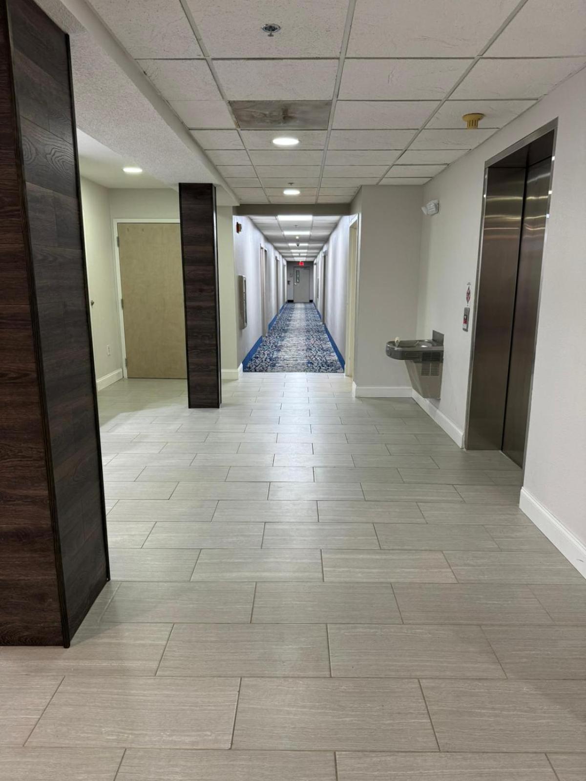 Microtel By Wyndham Hotel 2*