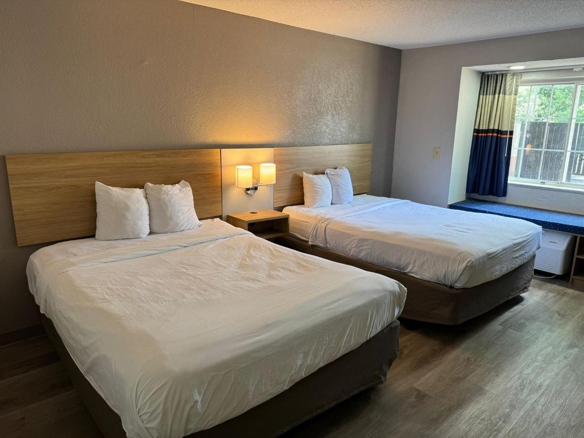 Microtel By Wyndham Hotel 2*