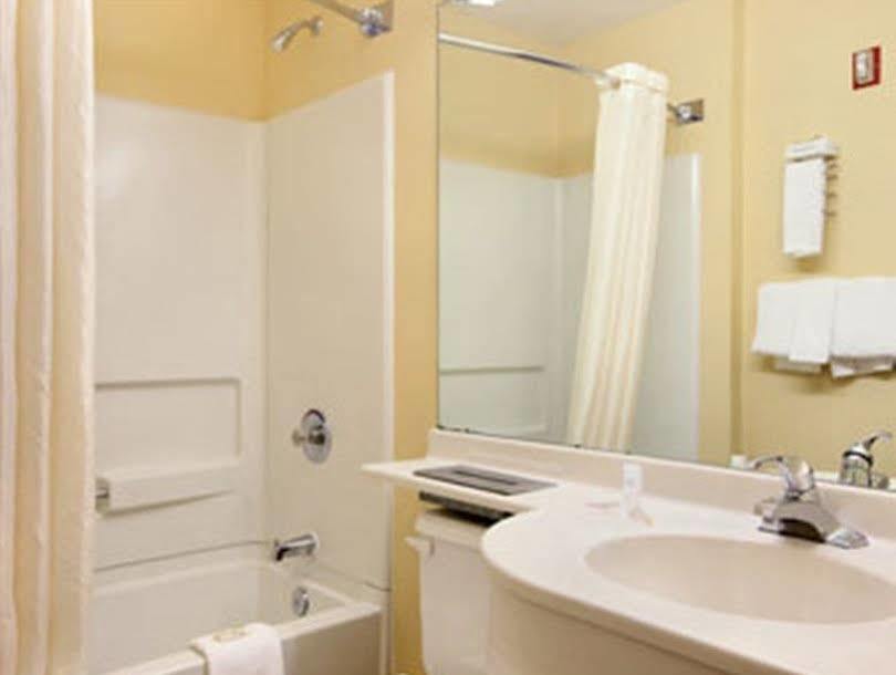 Microtel By Wyndham Winston-Salem