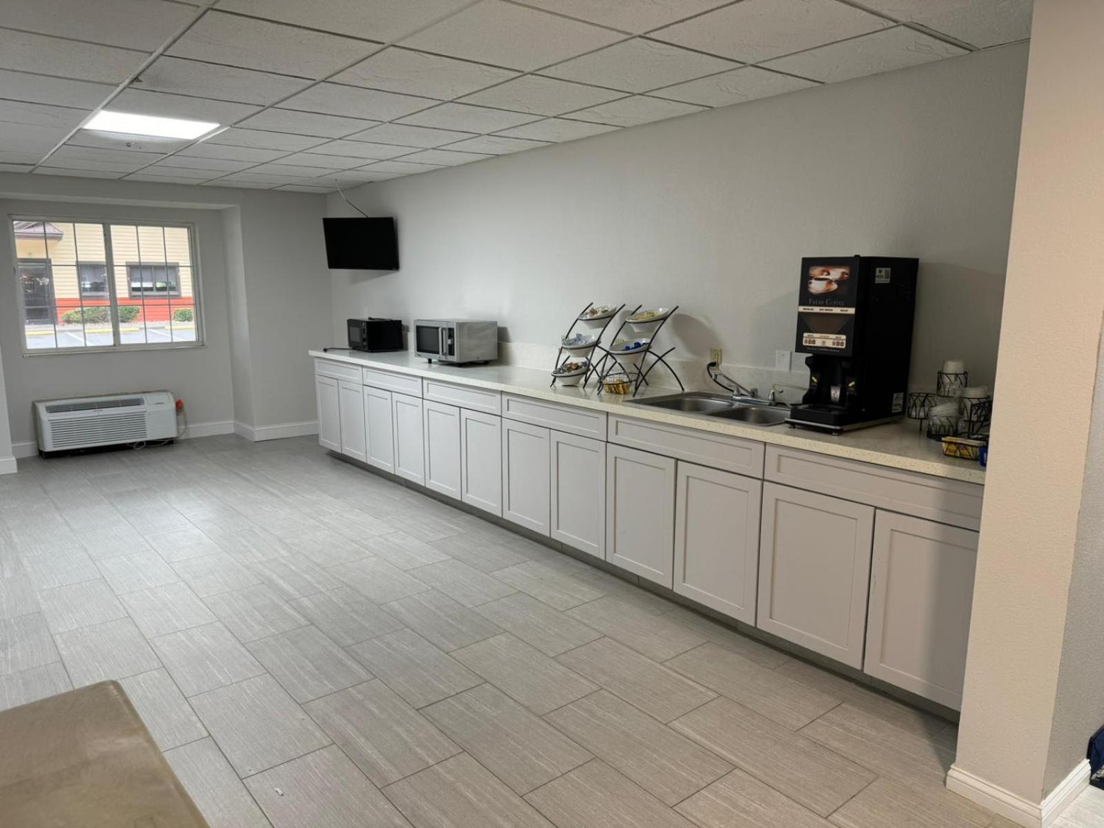 Microtel By Wyndham Hotel Winston-Salem